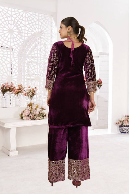 Zarqa suit set Pure velvet festive charm