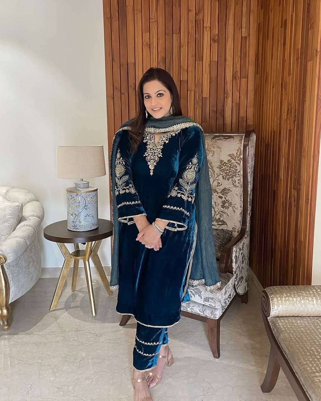 Riana Midnight Opulence Velvet Embroidered Kurta Set