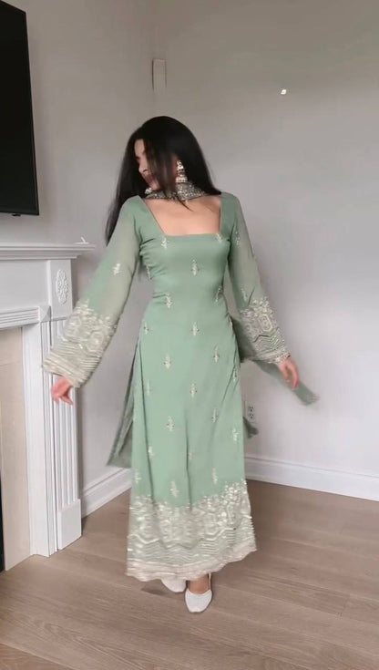 Adaa Embroidered Suit Set